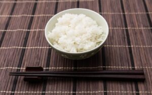 白米の食べ方が綺麗な男性はモテるぞ